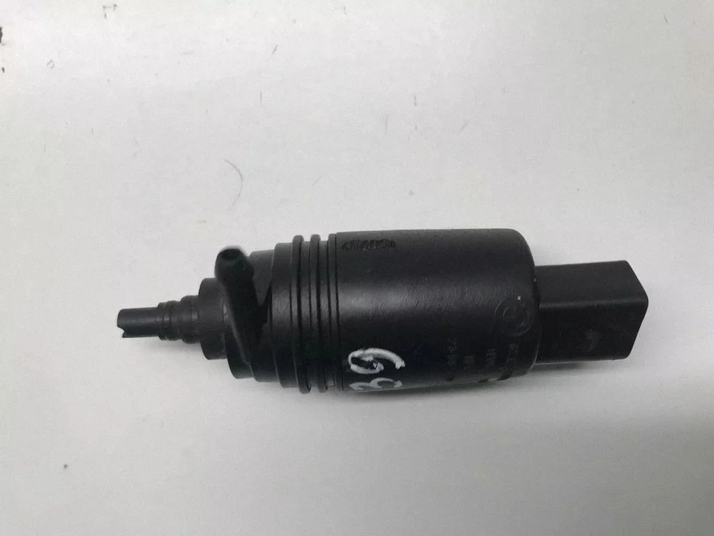 Klaasipesuvedeliku pump (klaaside) 8377612