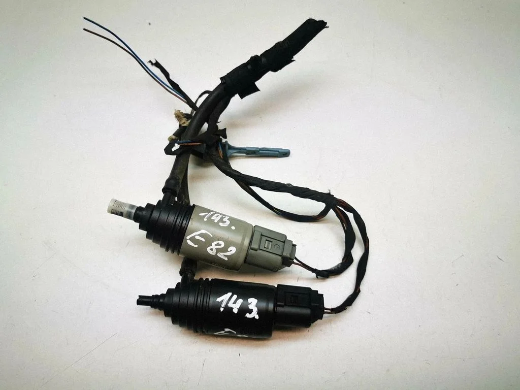 Windscreen/windshield washer pump 7199567