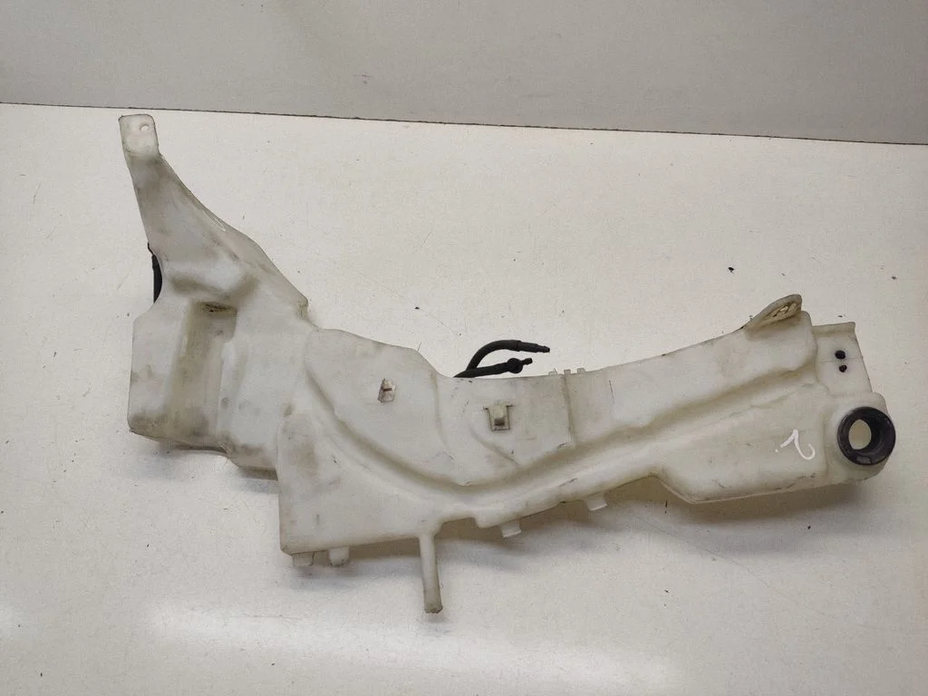 Windshield washer fluid reservoir/tank 3M5113K163