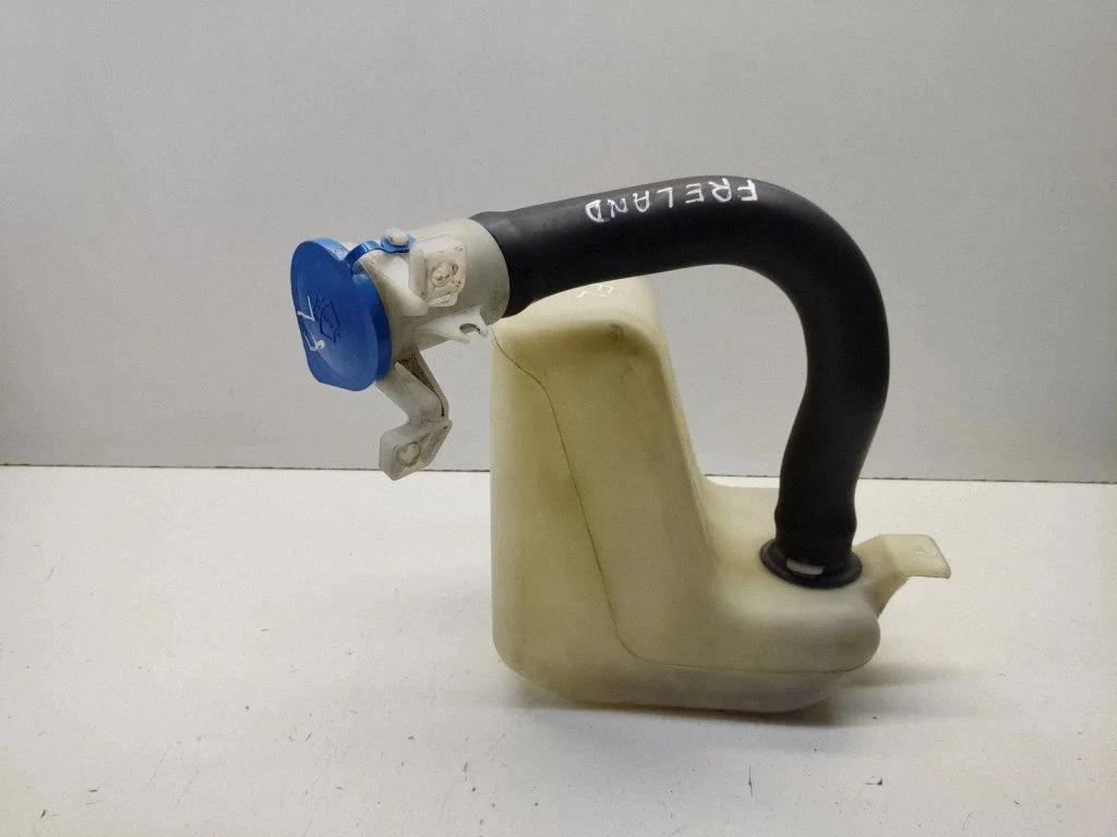 Windshield washer fluid reservoir/tank 113700