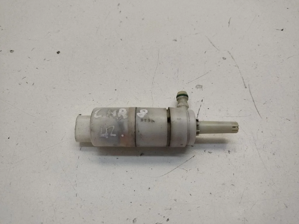 Windscreen/windshield washer pump 8TW007540