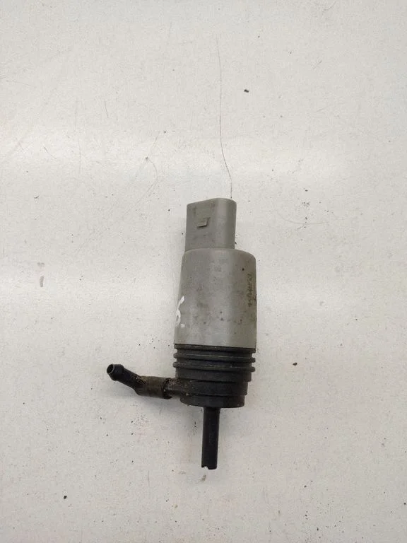 Windscreen/windshield washer pump 6934159