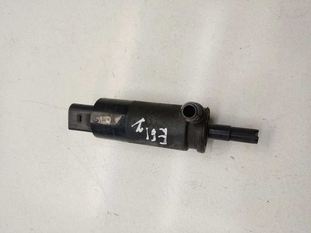 Windscreen/windshield washer pump 8377612