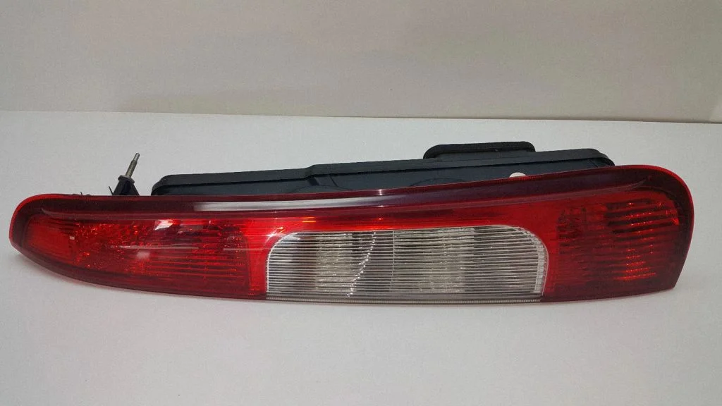 Tagatuli keres 3M5113A602AA