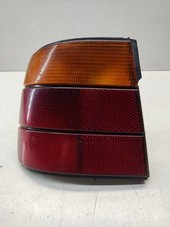 Rear/tail lights 63215R6