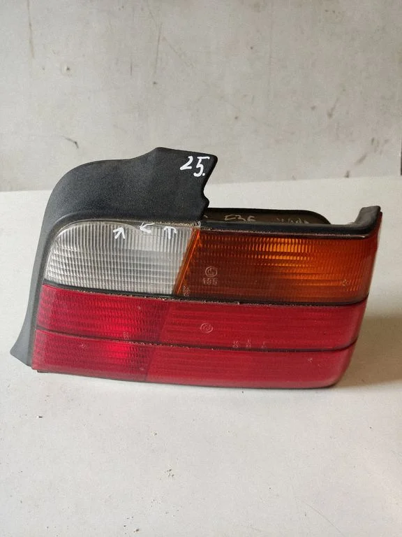 Rear/tail lights 1387046