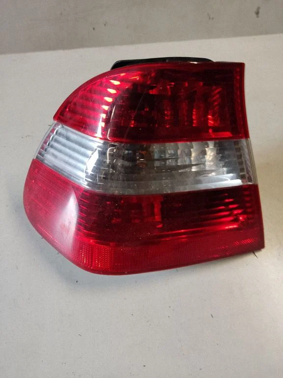 Rear/tail lights 6910531