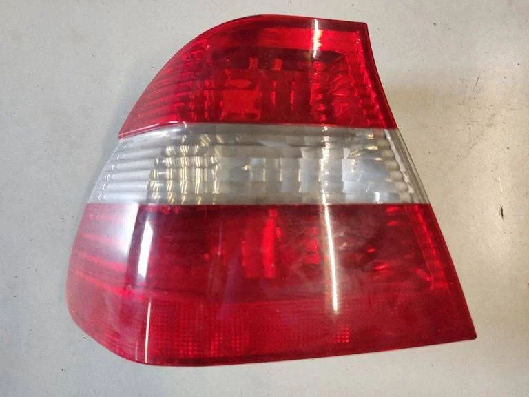 Rear/tail lights 6910531