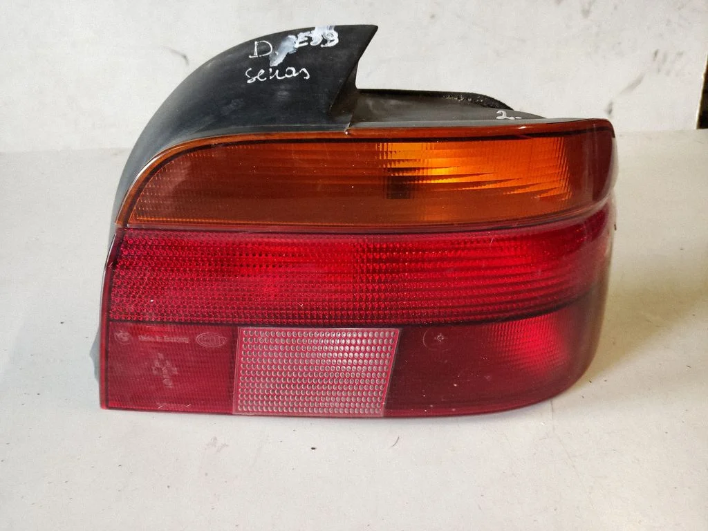 Rear/tail lights 8358032