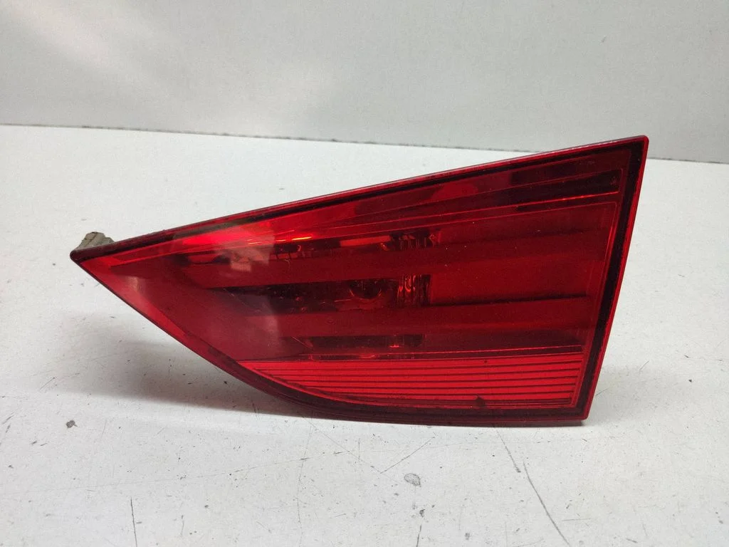 Tailgate rear/tail lights 2992480