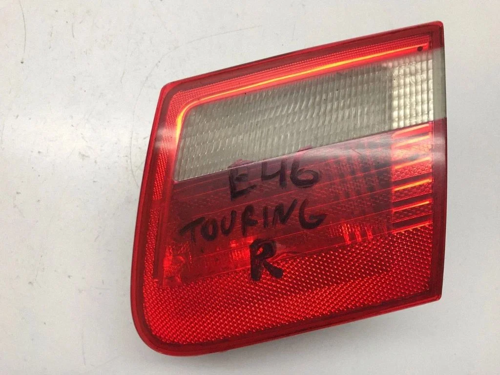 Tailgate rear/tail lights 6907938
