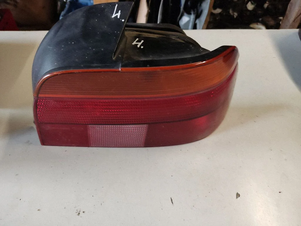 Rear/tail lights 8358032