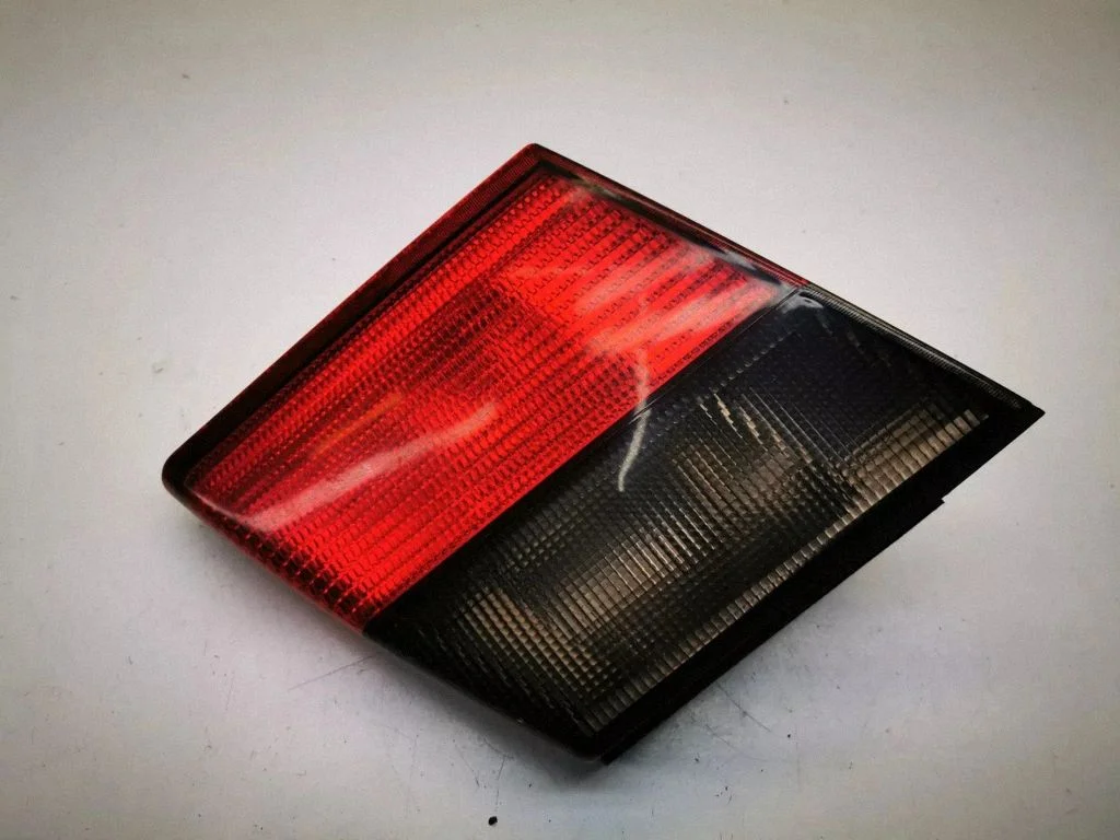 Tailgate rear/tail lights – Saab 9-5 (1998-2005)