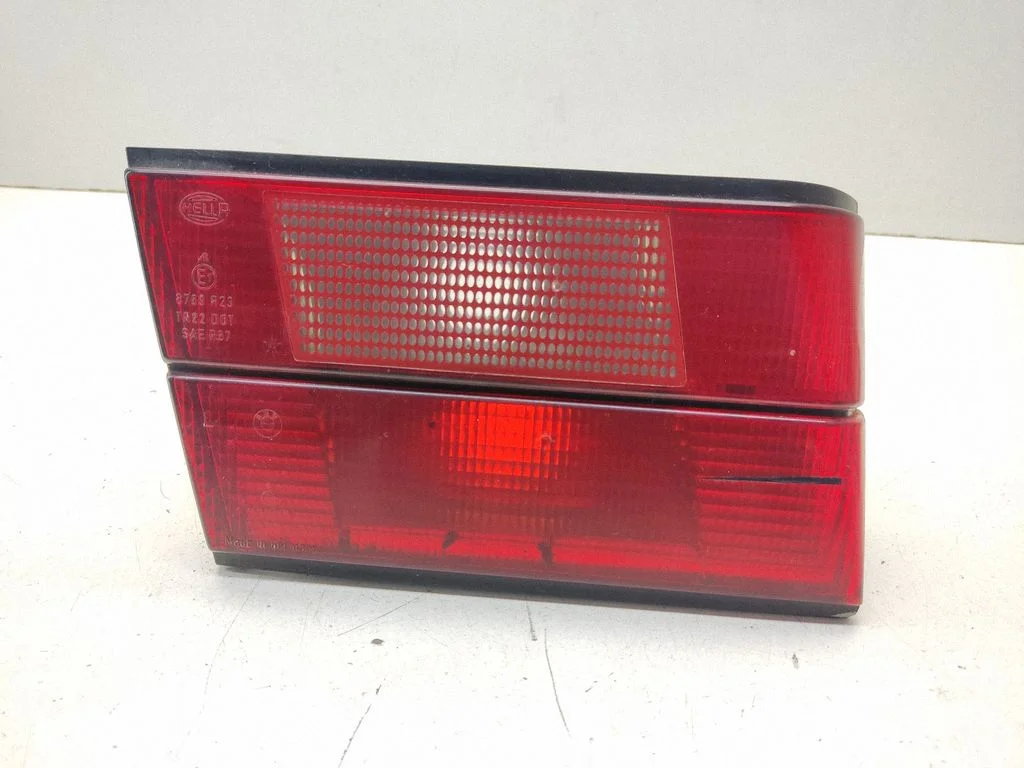 Tailgate rear/tail lights 1384011