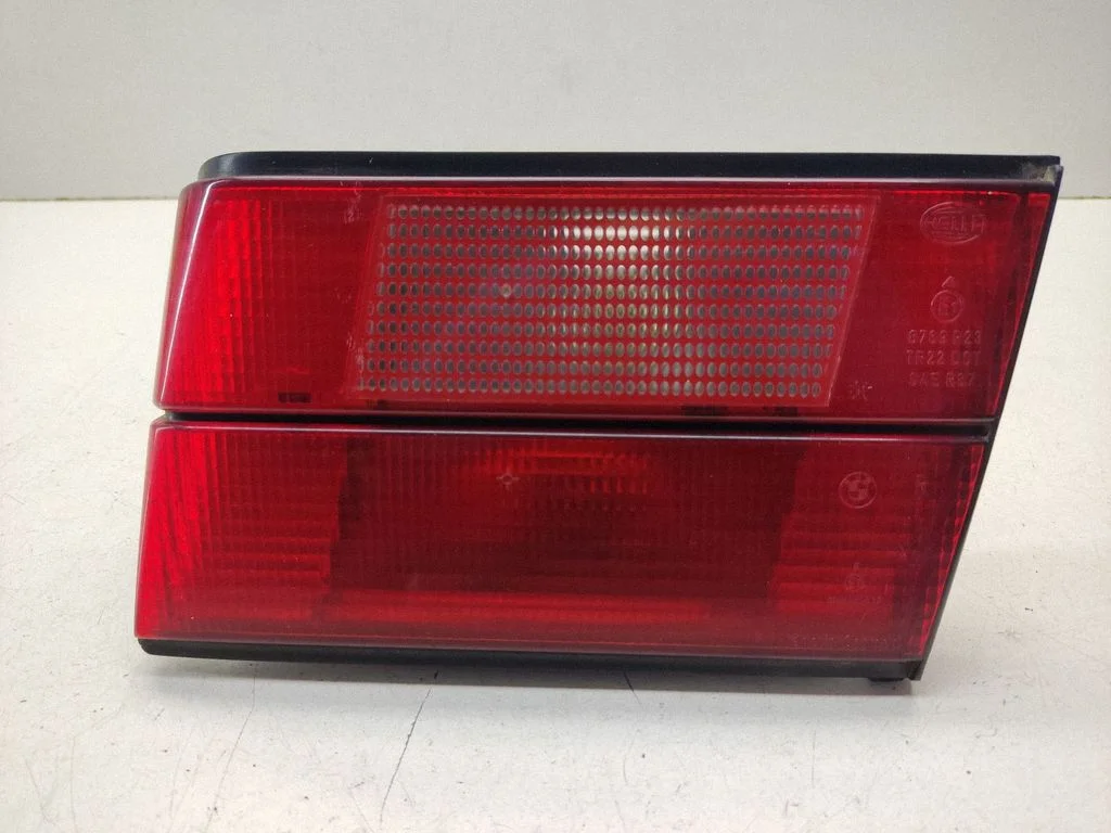 Tailgate rear/tail lights 1384012R