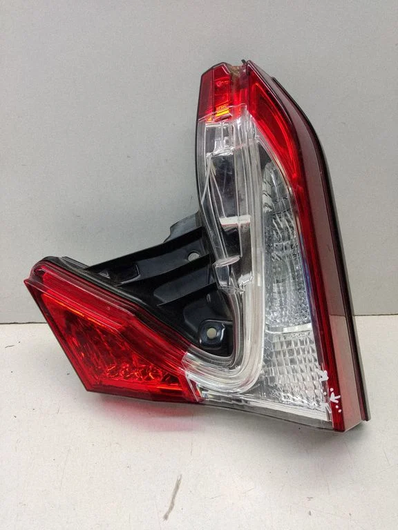 Tailgate rear/tail lights 81580F4010