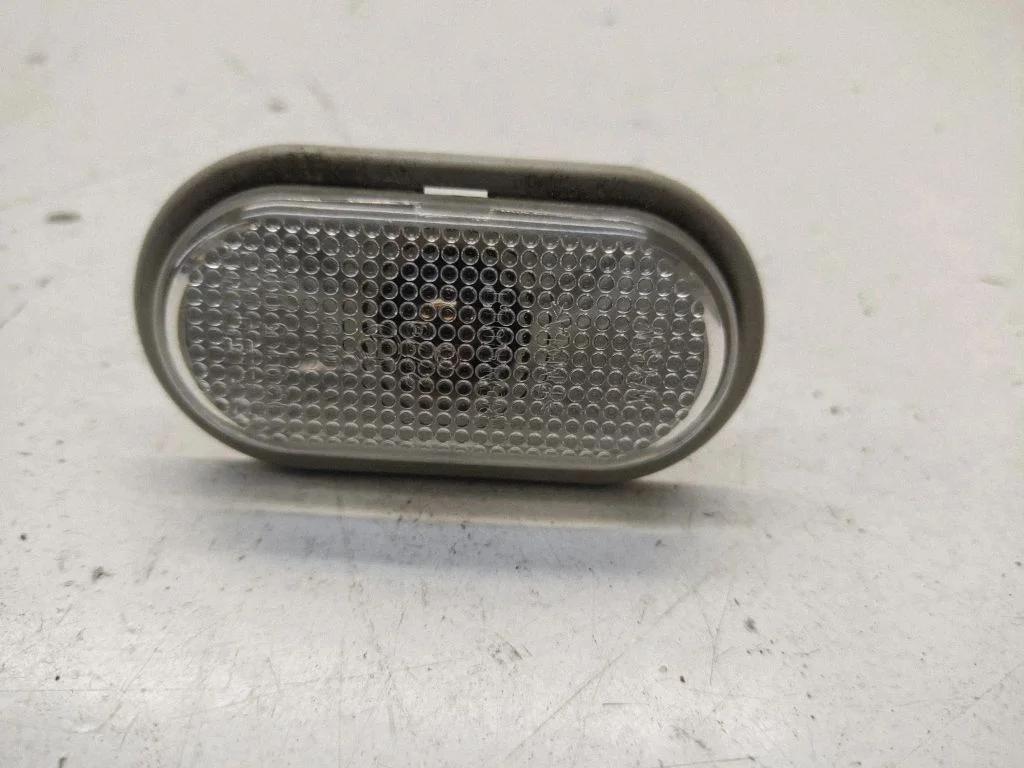 Front fender indicator light 8200194580