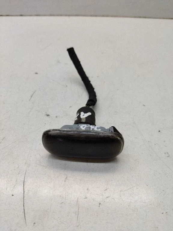 Front fender indicator light 8E0949127