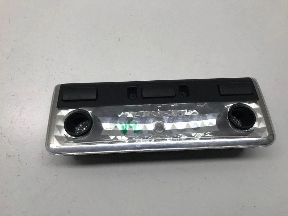 Front seat light 6364929