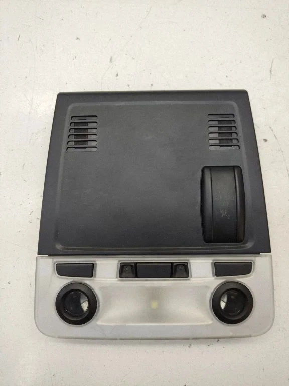 Front seat light 9137489