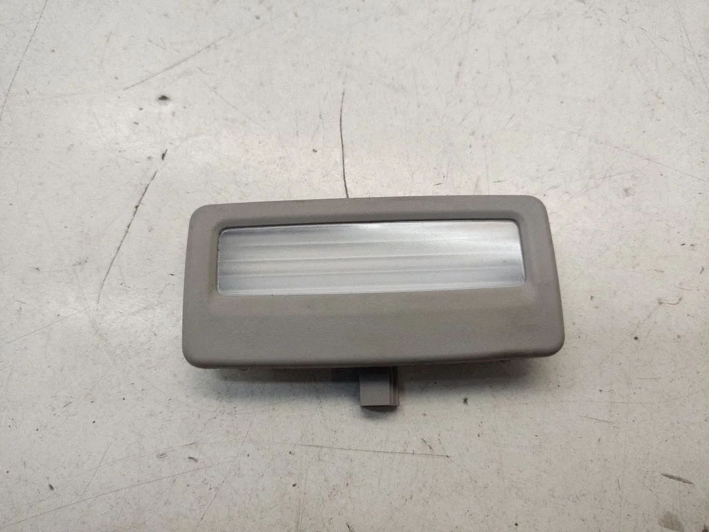 Front seat light 9163766