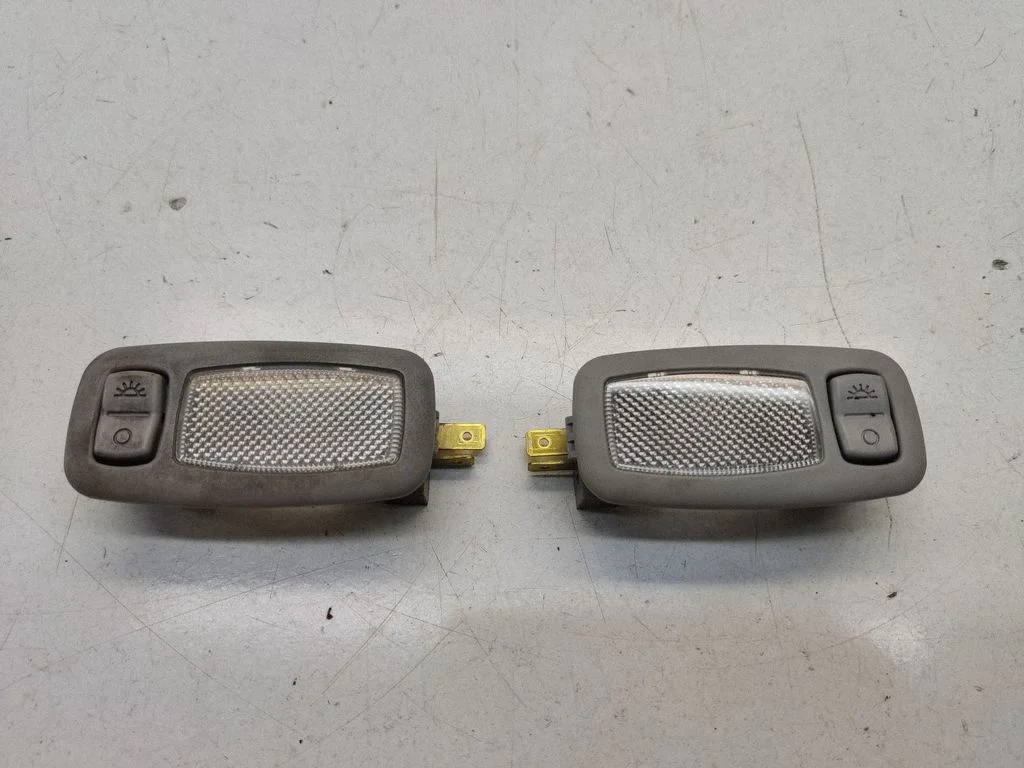 Front seat light – KIA Sportage (2011-2016)