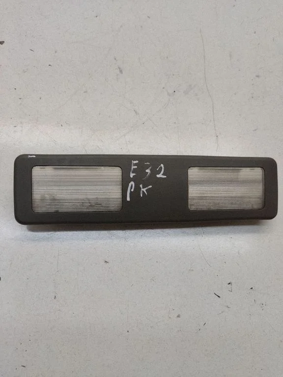 Front seat light – BMW 7 Series E32 (1986-1994)