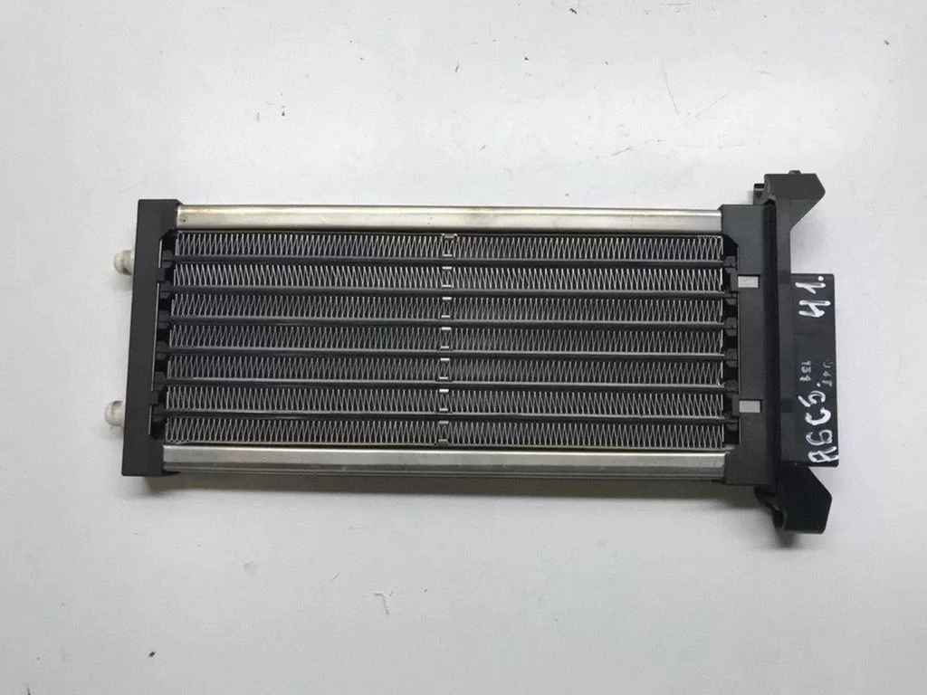 Elektriline salongi küttekeha radiaator 4B2819011