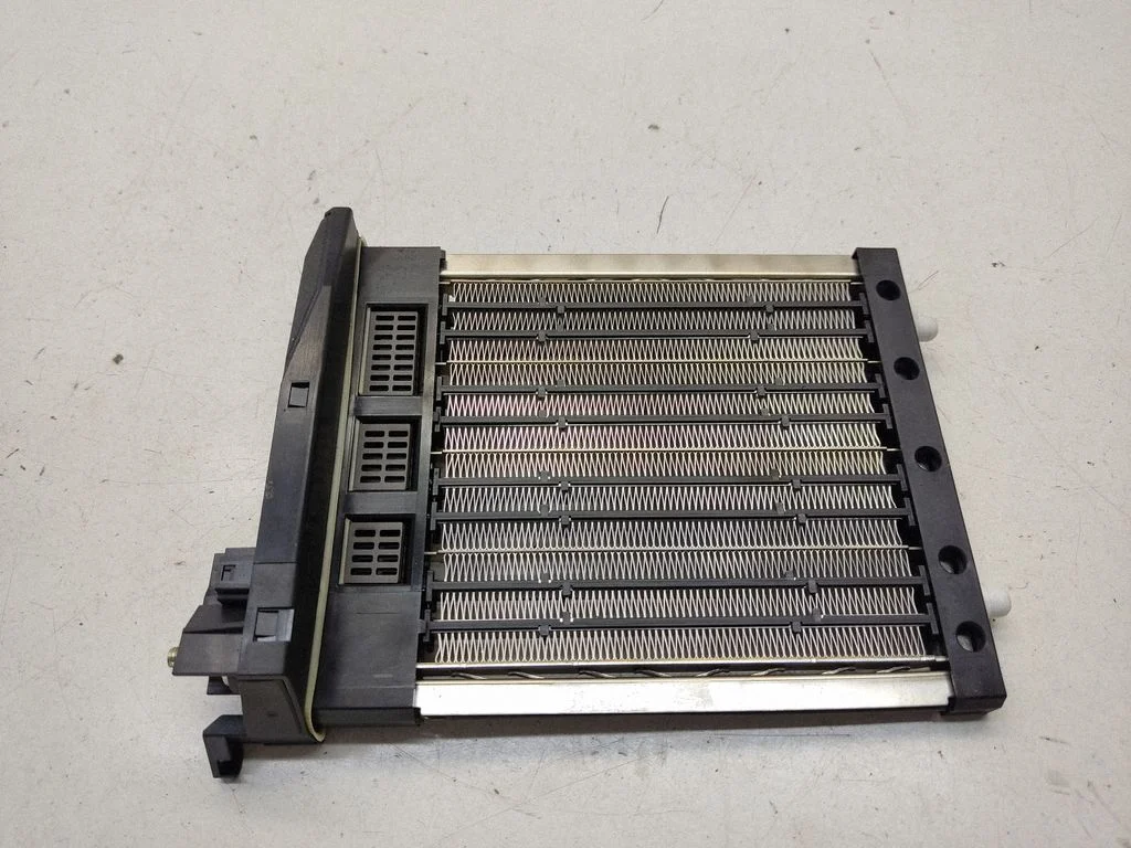 Elektriline salongi küttekeha radiaator A251830562