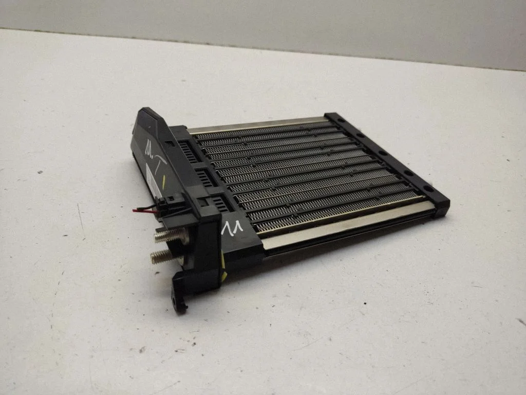 Elektriline salongi küttekeha radiaator A1698300261