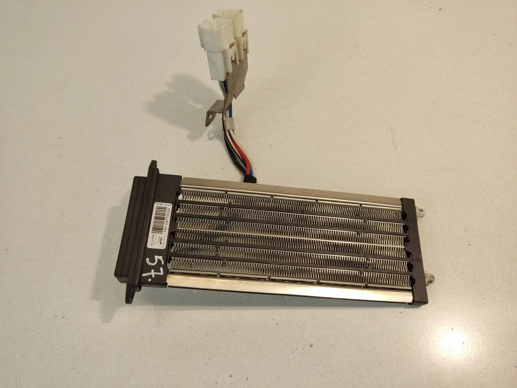 Elektriline salongi küttekeha radiaator – Nissan Qashqai+2 (2008-2010)