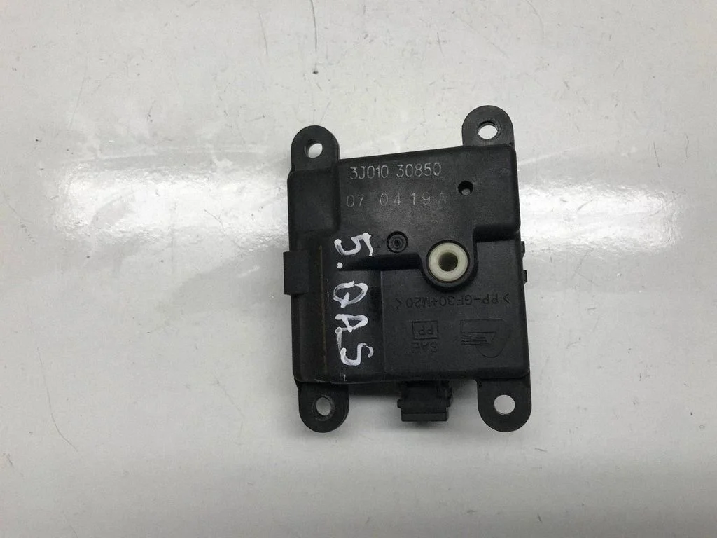 Gaisa aizvara motoriņš/aktuators 3J01030850