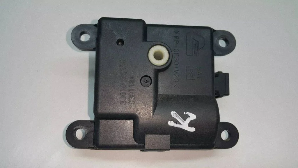 Air flap motor/actuator – Nissan X-Trail T30 (2001-2007)