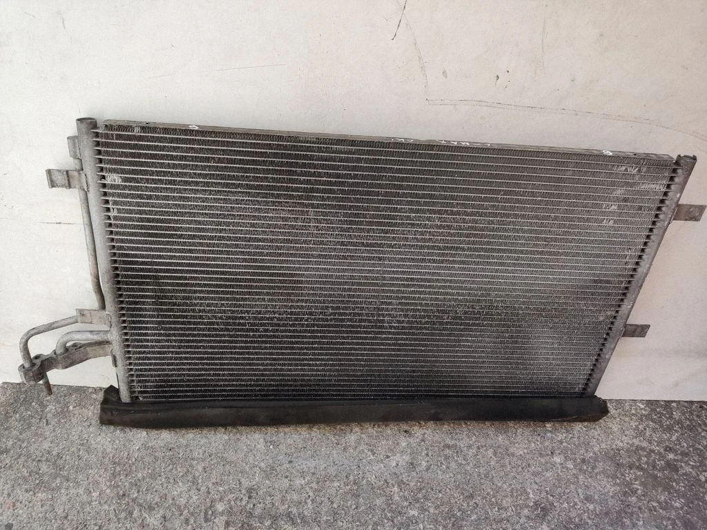 Kliimaseadme jahutusradiaator (kondensaator) – Ford Focus C-MAX (2003-2010)