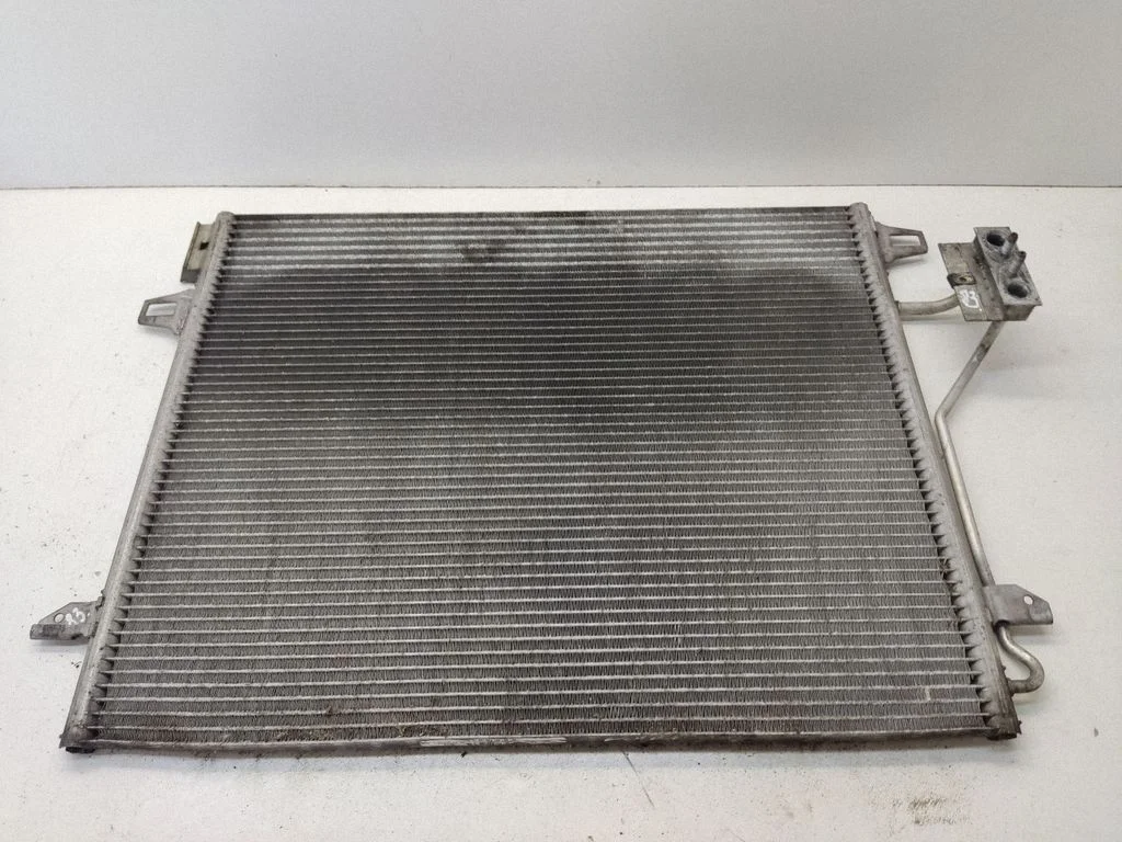Kliimaseadme jahutusradiaator (kondensaator) 04677782AA