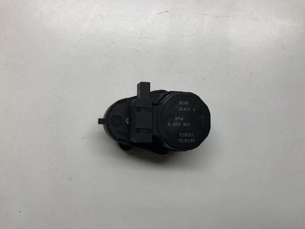 Air flap motor/actuator 6902855