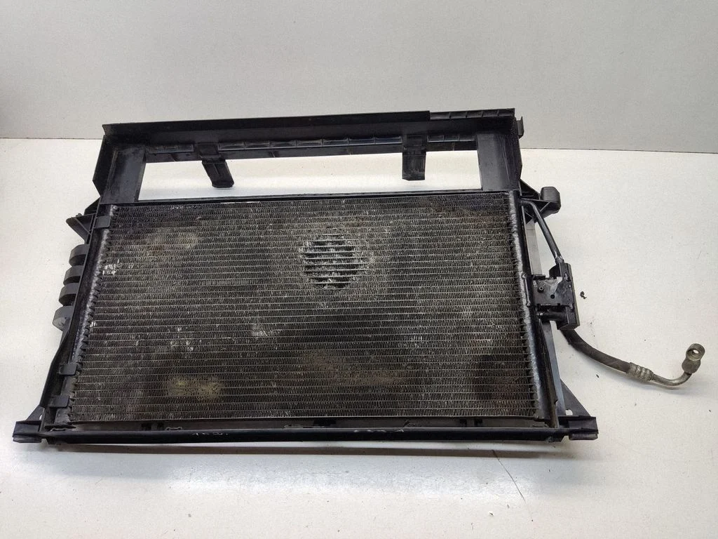 Kliimaseadme jahutusradiaator (kondensaator) 2247349