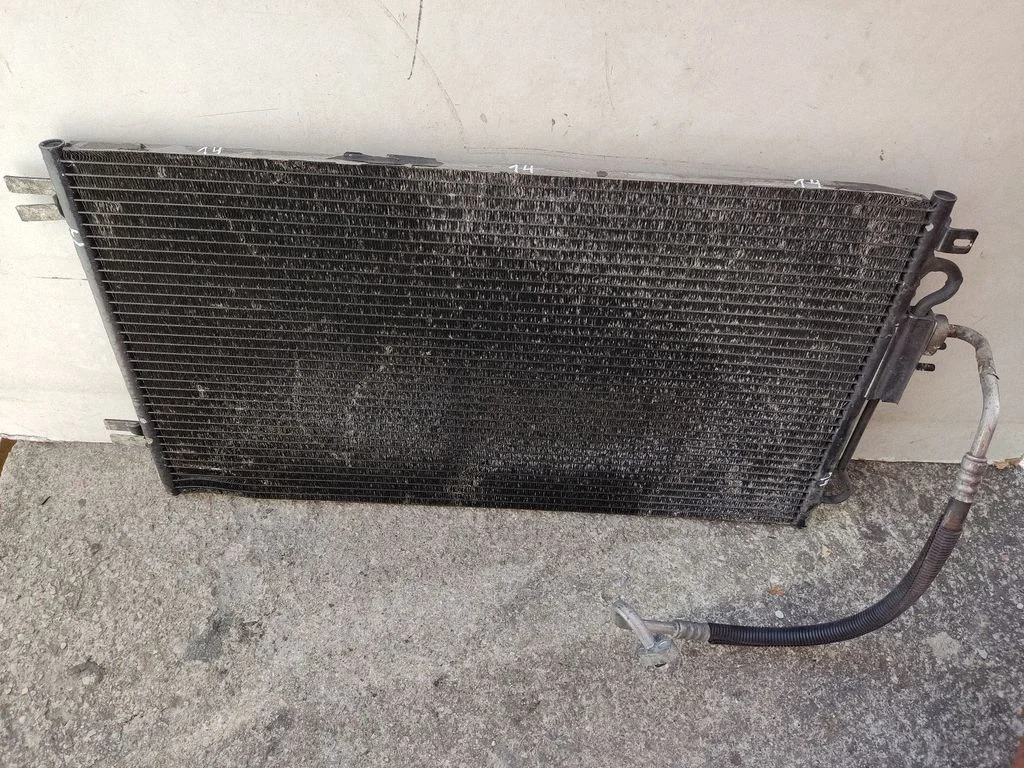 A/C cooling radiator (condenser) – front