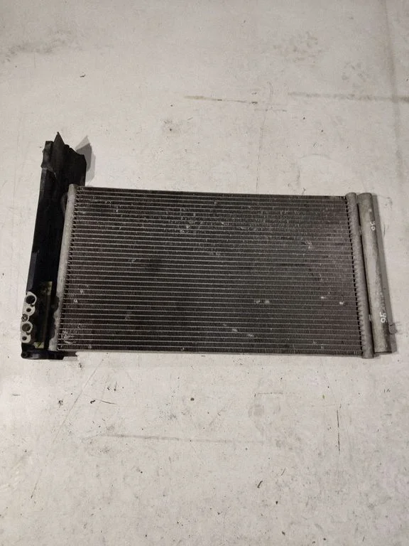 Kliimaseadme jahutusradiaator (kondensaator) 9169526