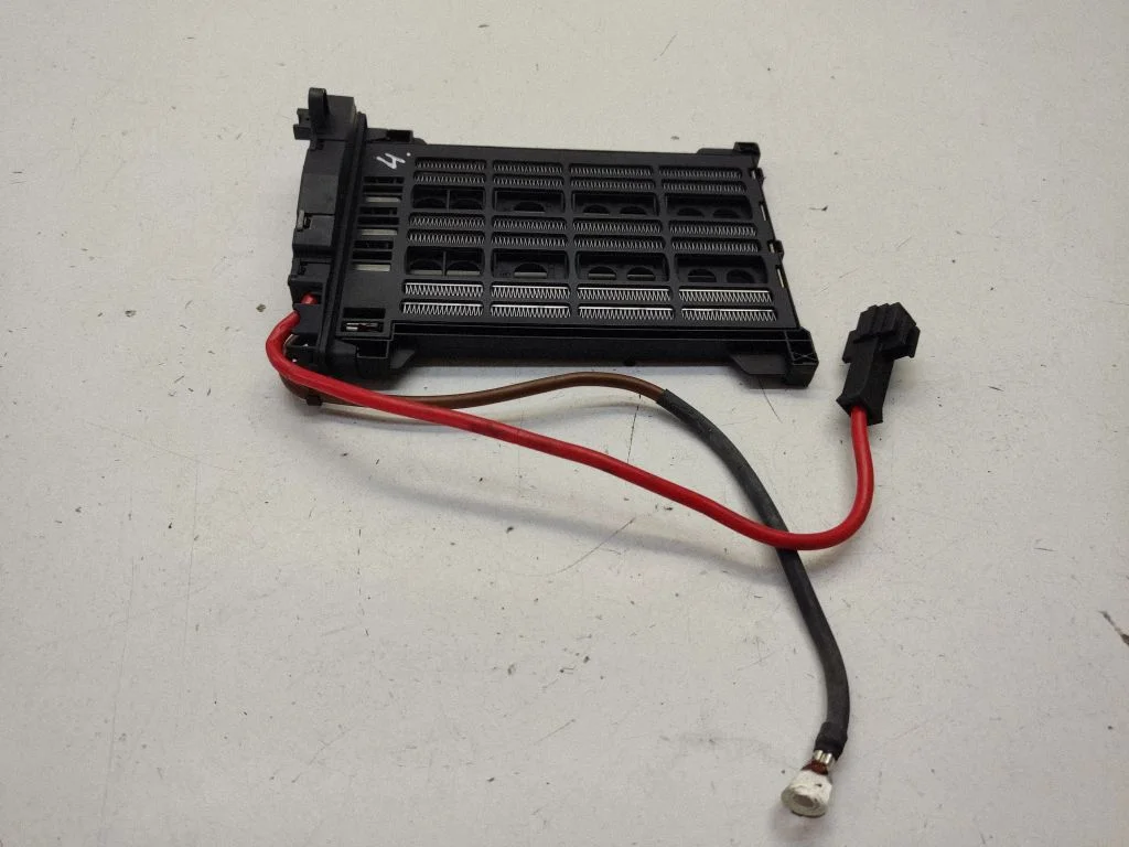 Elektriline salongi küttekeha radiaator 9334416