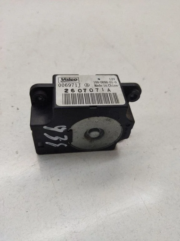 Gaisa aizvara motoriņš/aktuators 006971J