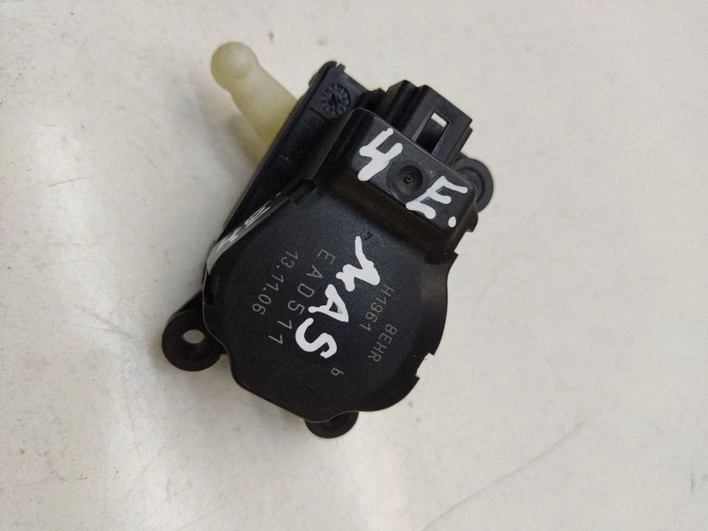 Air flap motor/actuator – Renault Master II (2004-2010)