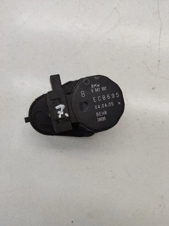 Air flap motor/actuator 6942992