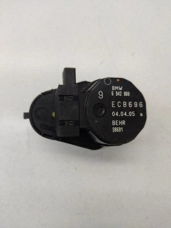 Air flap motor/actuator 6942989