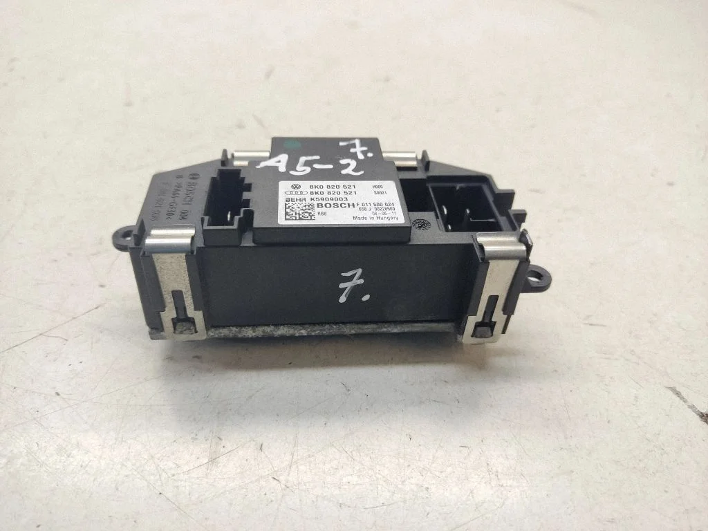 Rezystor dmuchawy 8K0820521
