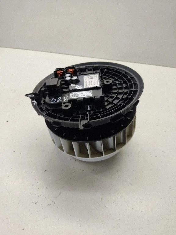 Krāsniņas ventilators/pūtējs 0130309002