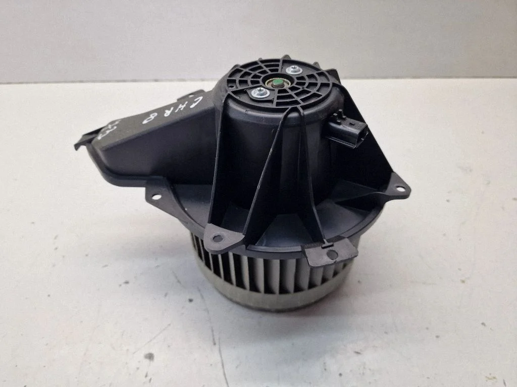 Heater fan/blower E07901