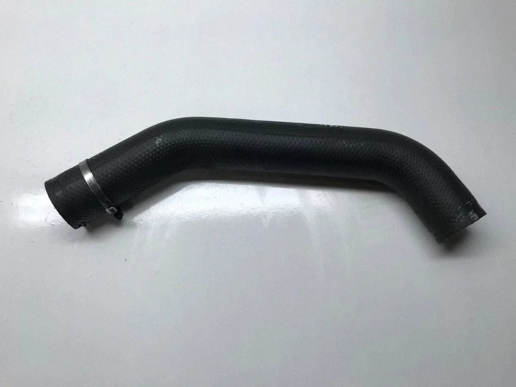 Engine coolant pipe/hose – front