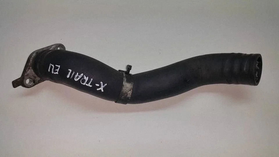 Engine coolant pipe/hose – Nissan X-Trail T30 (2001-2007)