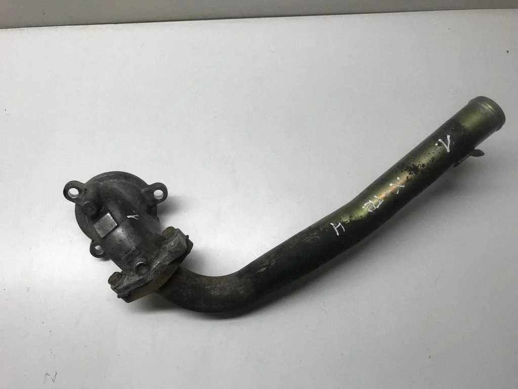 Engine coolant pipe/hose – Nissan X-Trail T30 (2001-2007)